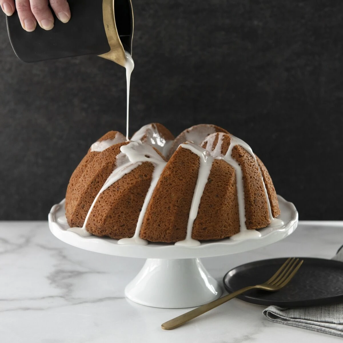 Nordic Ware Braided Bundt Tulband ø 26 Cm Gietaluminium Goudkleurig 11 Nordic Ware Braided Bundt Tulband ø 26 Cm Gietaluminium Goudkleurig - Afbeelding 9