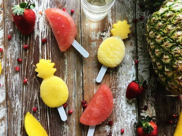 Lekue Lékué Fun & Sun Ijsvorm Watermeloen Ananas Silicone Rood 4 Stuks 4 Lekue Lékué Fun & Sun Ijsvorm Watermeloen Ananas Silicone Rood 4 Stuks - Afbeelding 2