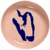 Serax Feast By Ottolenghi Hoog Bord ø 22 Cm H 4 Cm Aardewerk Delicious Pink + Pepper Blue -Keukenbenodigdheden Winkel serax feast by ottolenghi hoog bord 22 cm h 4 cm aardewerk delicious pink pepper blue