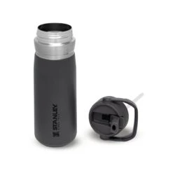 Stanley The IceFlow Flip Straw Water Bottle 650 Ml Charcoal -Keukenbenodigdheden Winkel stanley thegoiceflowflipstrawwaterbottle0.65l 22oz charcoal 4 1800x1800