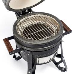 The Bastard Model 2021 Small Urban Kamado Keramiek Mat Zwart -Keukenbenodigdheden Winkel the bastard urban keramische barbecue small 2021 5